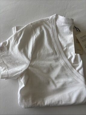 7 For All Mankind White Pima Cotton V-Neck Short Sleeve Tee